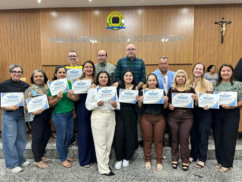 Reconhecimento e Cidadania: Câmara entrega Moção de Aplausos aos voluntários do "Sabadão da Família Cidadã"